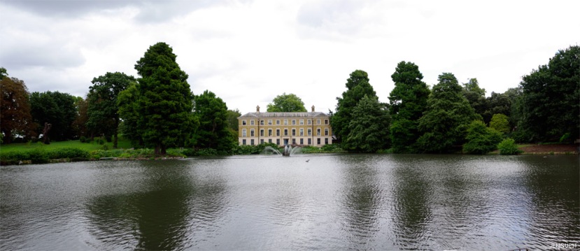 Kew Gardens fountain panorama